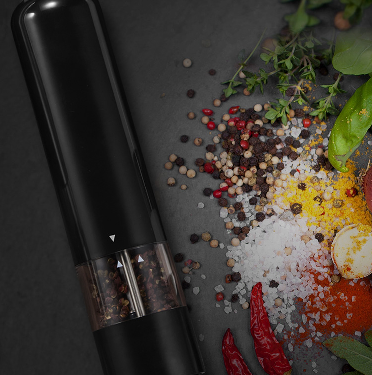 Electric salt and pepper grinder