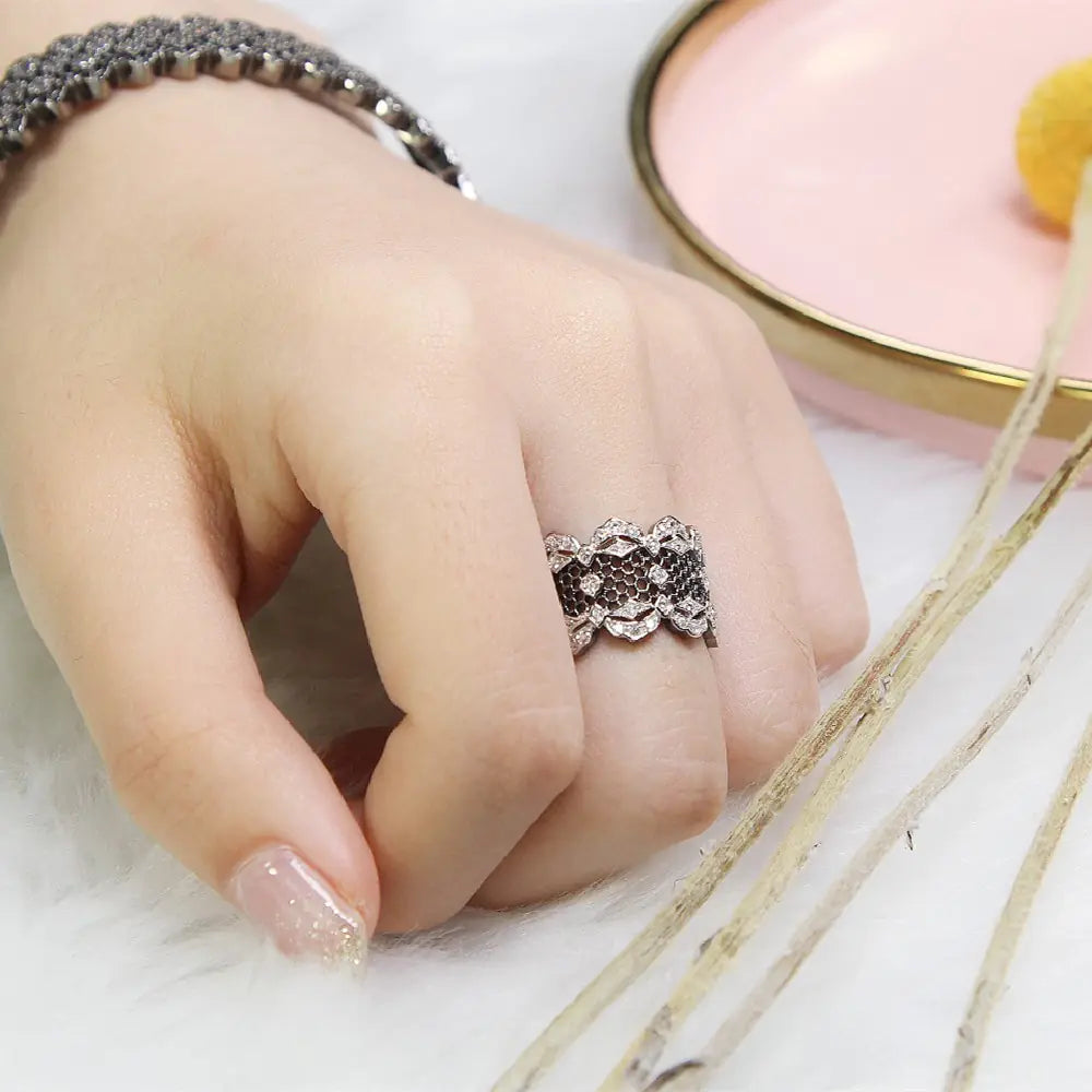 Anillo de hoja de Ginkgo chapado en oro para mujeres