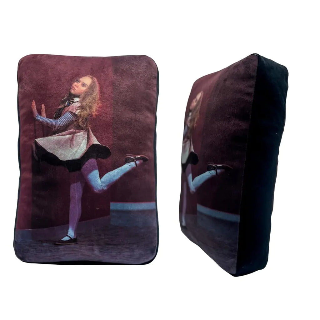 Franco Movie Luxe Super Suave y Suave Almohada Decorativa Barbie de 17" de 17