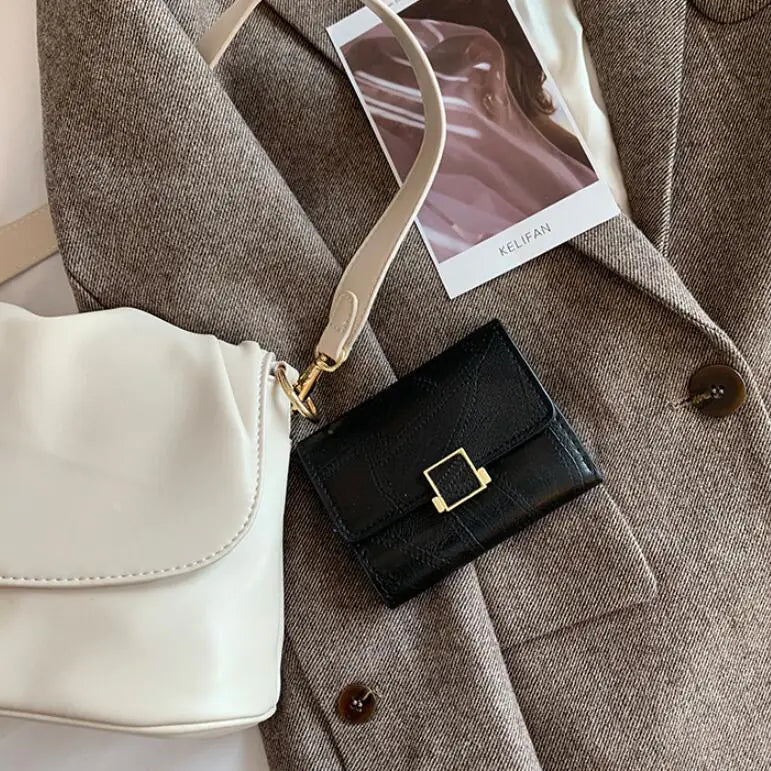 محفظة صغيرة أنيقة للنساء - حامل بطاقات بتصميم كلاسيكي